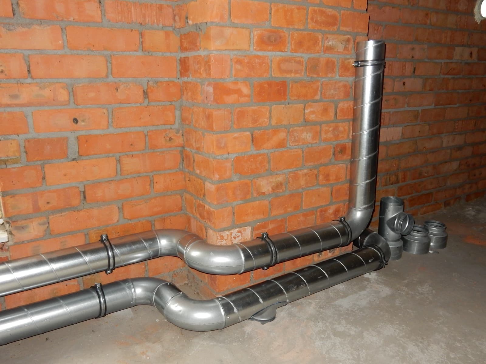 Vochtbestrijding: mechanische ventilatie en afzuiging in de badkamer